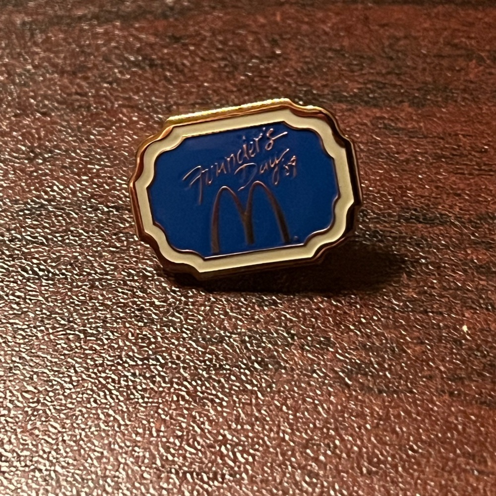 Vintage McDonald’s 1989 Founder’s Day Employee Lapel Hat‎ Pin